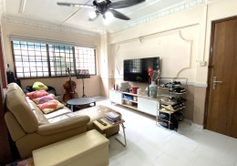 True Corner! One Unit By Yourself! 1 Min Cck West MRT! No Extension!